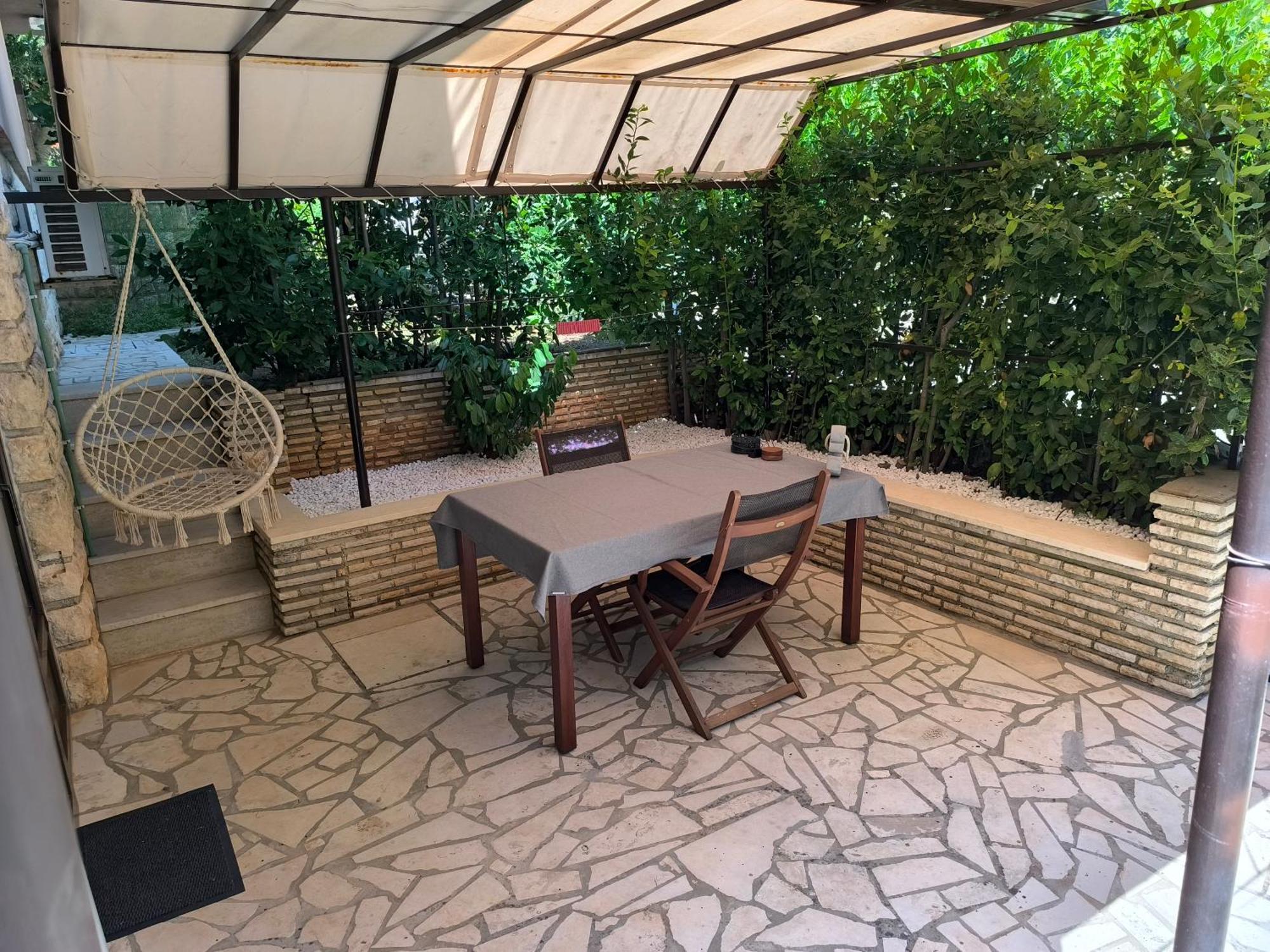 Little Gem Apartment Banjole Ngoại thất bức ảnh