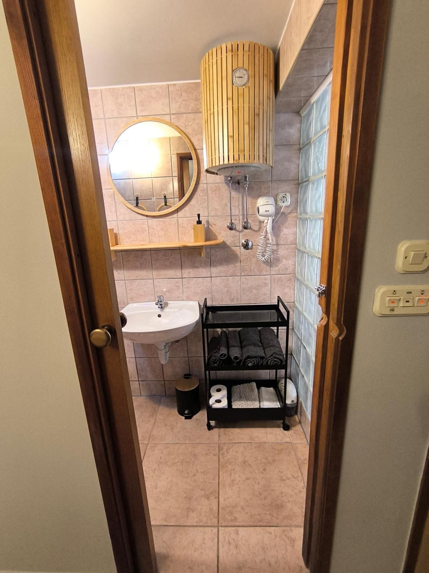 Little Gem Apartment Banjole Ngoại thất bức ảnh