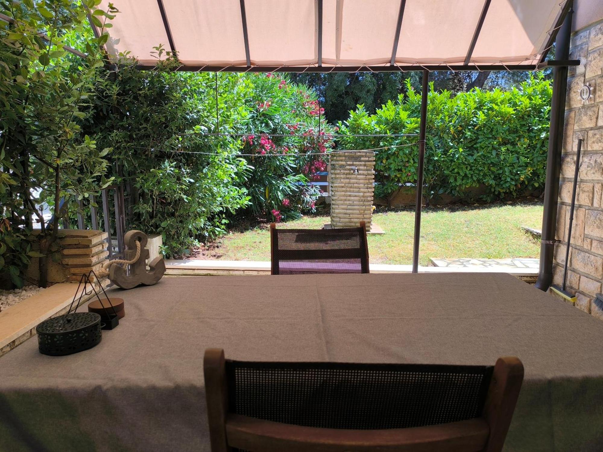 Little Gem Apartment Banjole Ngoại thất bức ảnh